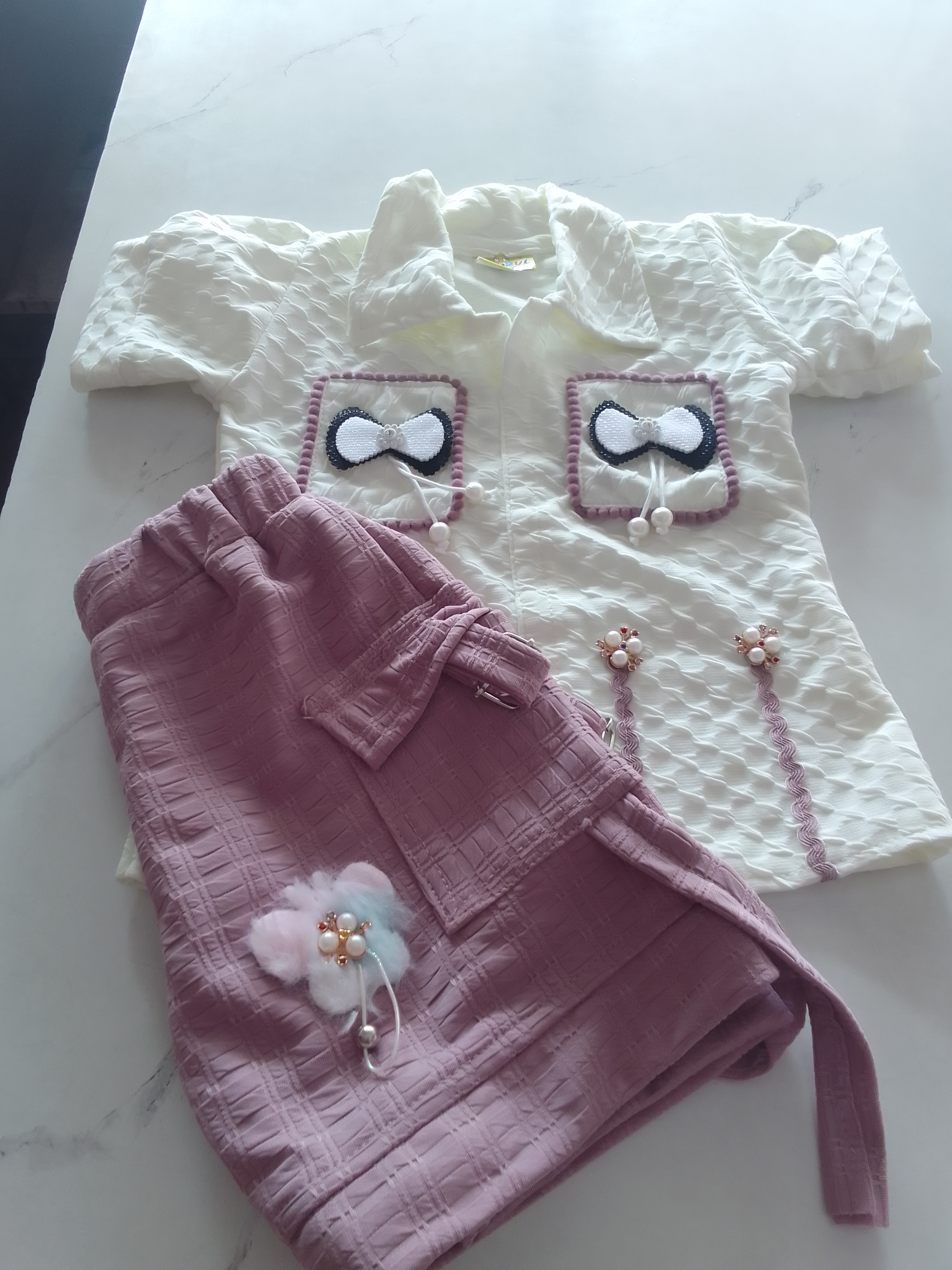 Girls wear